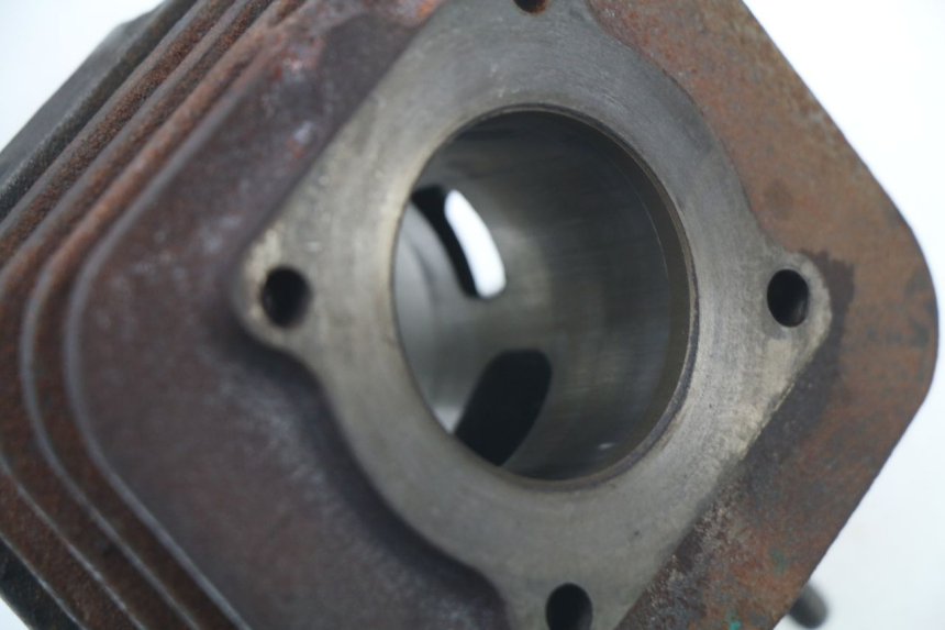 photo de CYLINDER TŁOK APRILIA SR 2T 50 (2012 - 2017) - Inny kąt widzenia
