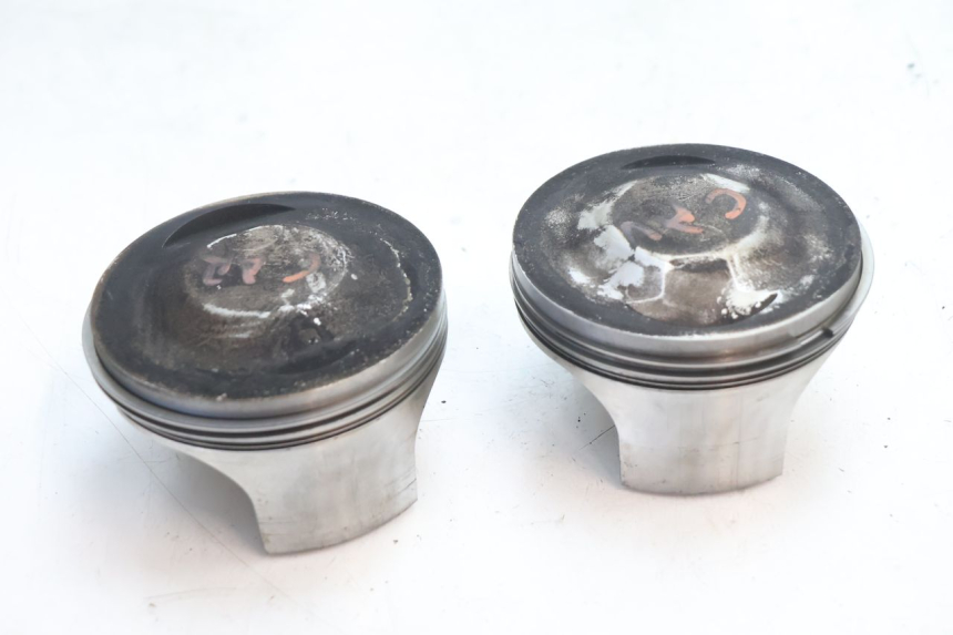 photo de TŁOK CYLINDRA DUCATI SS IE DS CARENEE 1000 (2002 - 2006) - Zbliżenie techniczne