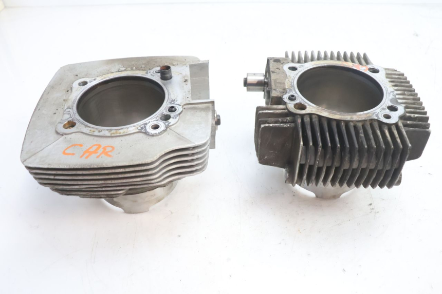 photo de TŁOK CYLINDRA DUCATI SS IE DS CARENEE 1000 (2002 - 2006) - Punkty mocowania