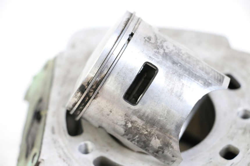 photo de CYLINDER TŁOK CAGIVA SUPER CITY 125 (1992 - 1997) - Inny kąt widzenia