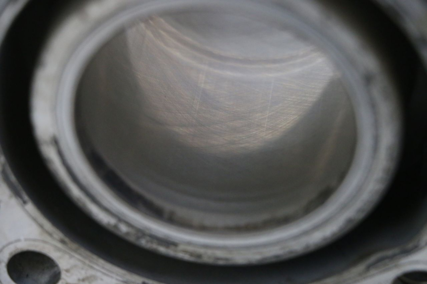 photo de CYLINDER TŁOK SUZUKI BURGMAN 125 (2015 - 2017) - Inny kąt widzenia