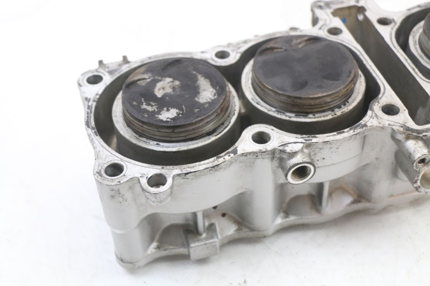 photo de CYLINDER TŁOK SUZUKI GSX F GSXF 650 (2007 - 2015) - Struktura - zbliżenie