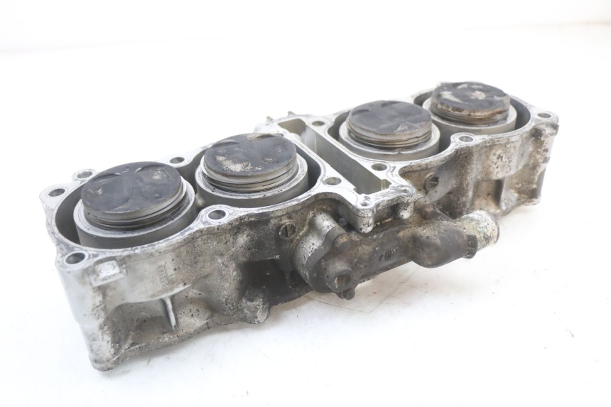 photo de CYLINDER TŁOK SUZUKI GSX F GSXF 650 (2007 - 2015) - Zoom jakości