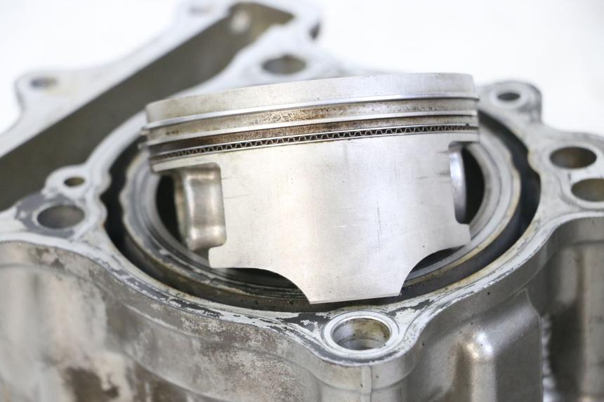 photo de CYLINDER TŁOK SUZUKI SV S 650 (1999 - 2002) - Alternatywny kąt