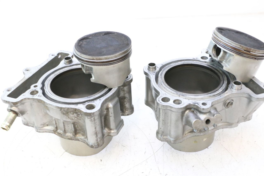 photo de CYLINDER TŁOK SUZUKI SV S 650 (1999 - 2002) - Widok z bliska