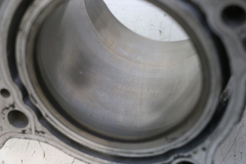 photo de CYLINDER TŁOK SUZUKI SV S 650 (1999 - 2002) - Oznaczenia i referencje