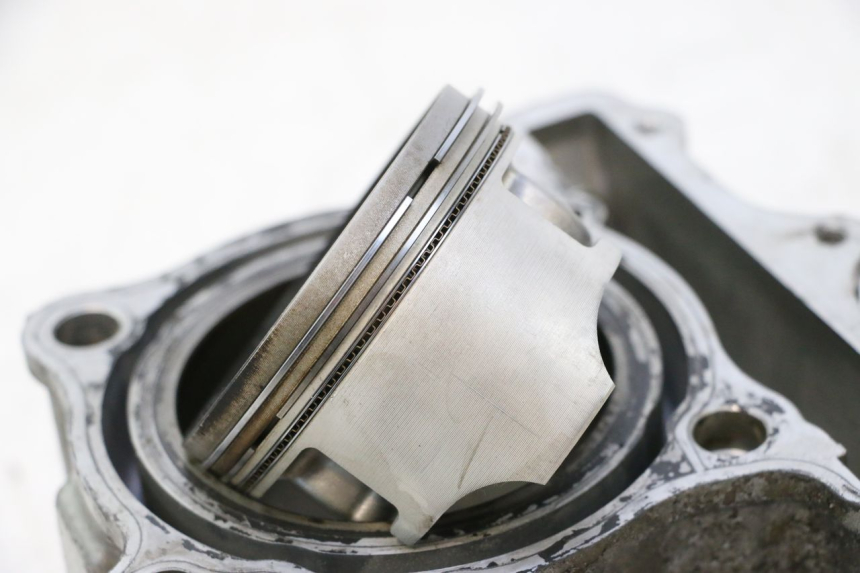 photo de TŁOK CYLINDRA SUZUKI SV S 650 (2003 - 2009) - Kontrola wizualna