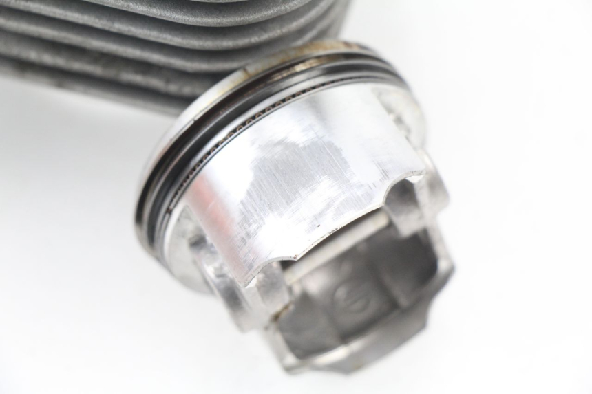photo de CYLINDER TŁOK SYM TONIK 125 (2010 - 2014) - Zbliżenie komponentów