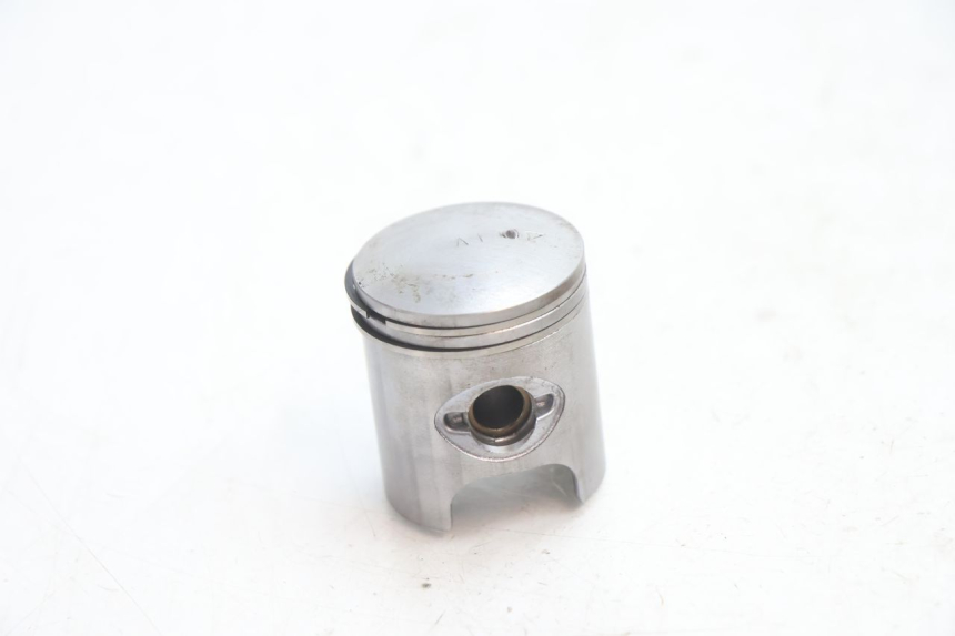photo de TŁOK CYLINDRA PEUGEOT TREKKER 50 (1995 - 2004) - Widok z bliska