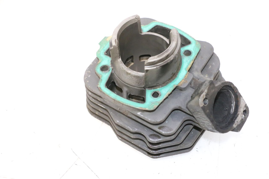 photo de TŁOK CYLINDRA PEUGEOT TREKKER 50 (1995 - 2004) - Szczegóły charakterystyczne