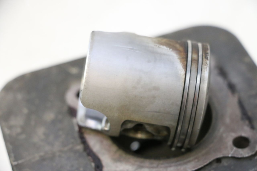 photo de TŁOK CYLINDRA PEUGEOT TREKKER 50 (1995 - 2004) - Zoom jakości