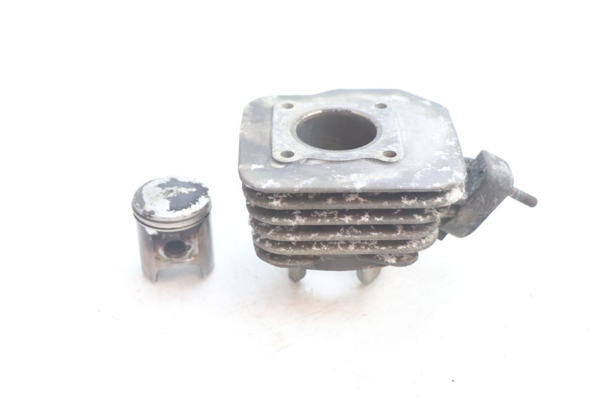 photo de TŁOK CYLINDRA PEUGEOT TREKKER 50 (1995 - 2004) - Szczegół części