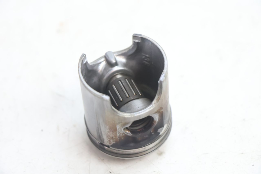 photo de TŁOK CYLINDRA PEUGEOT TREKKER 50 (1995 - 2004) - Widok z bliska