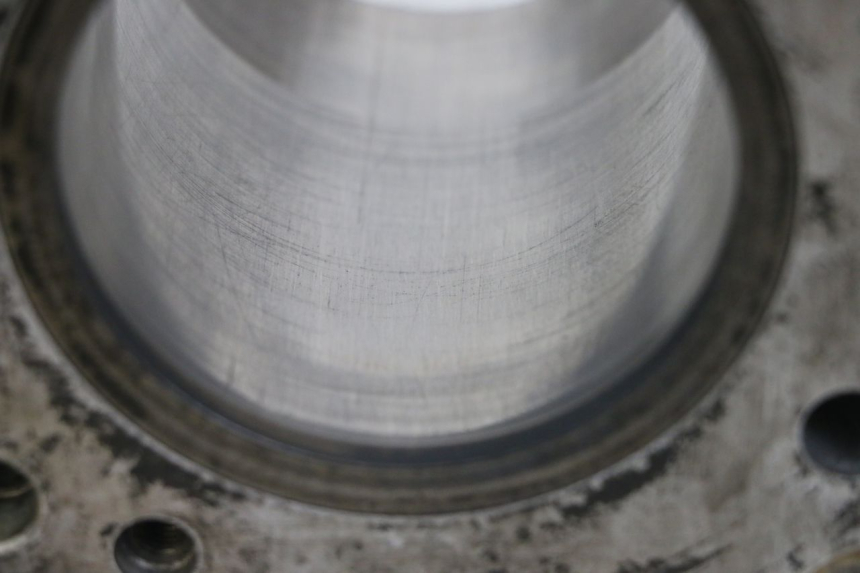 photo de CYLINDER TŁOK HONDA TRX 300 (1988 - 2000) - Zoom stanu zużycia