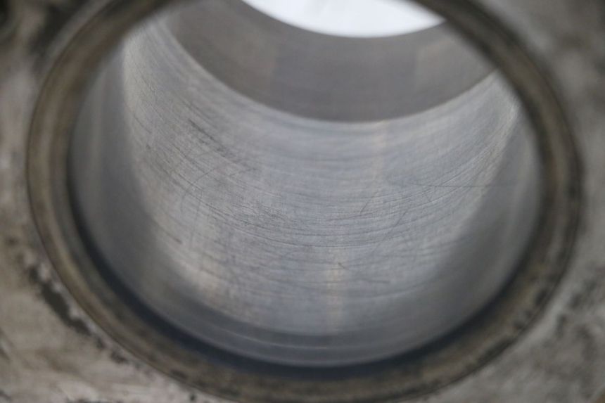 photo de CYLINDER TŁOK HONDA TRX 300 (1988 - 2000) - Inny kąt widzenia