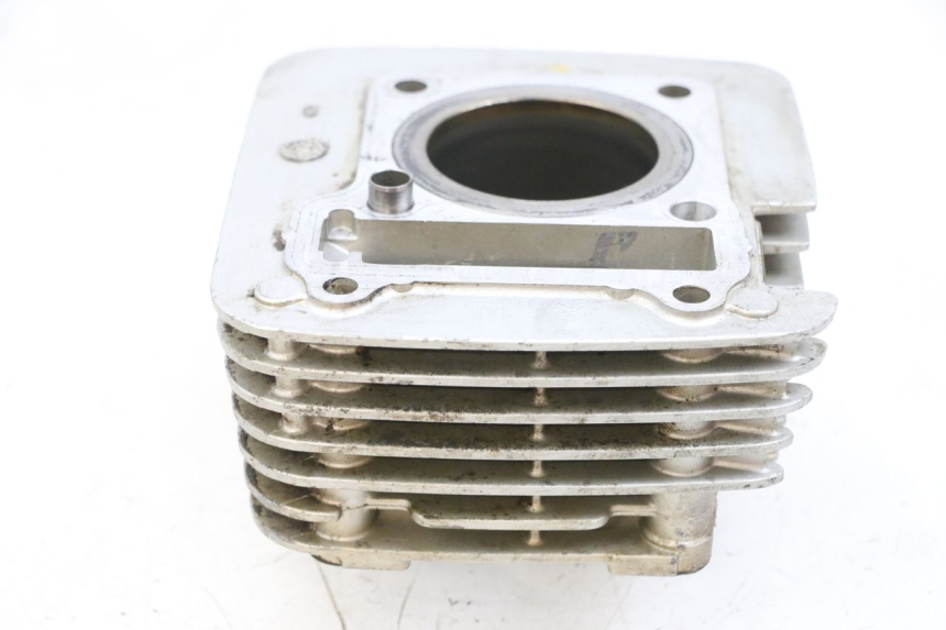 photo de CYLINDER TŁOK YAMAHA TTR 125 (2000 - 2020) - Szczegóły charakterystyczne