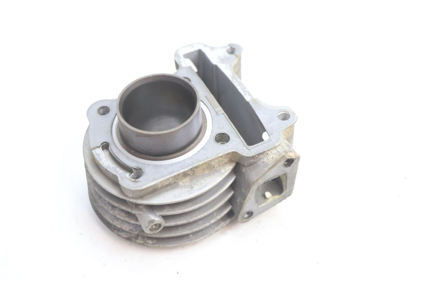 photo de CYLINDER TŁOK PEUGEOT V-CLIC VCLIC 50 (2007 - 2013) - Szczegóły charakterystyczne