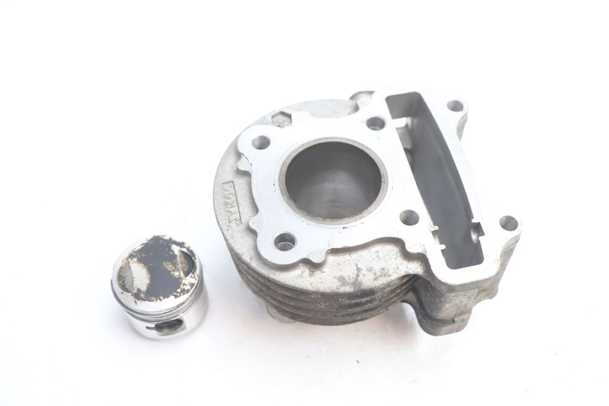 photo de CYLINDER TŁOK PEUGEOT V-CLIC VCLIC 50 (2007 - 2013) - Zoom stanu zużycia