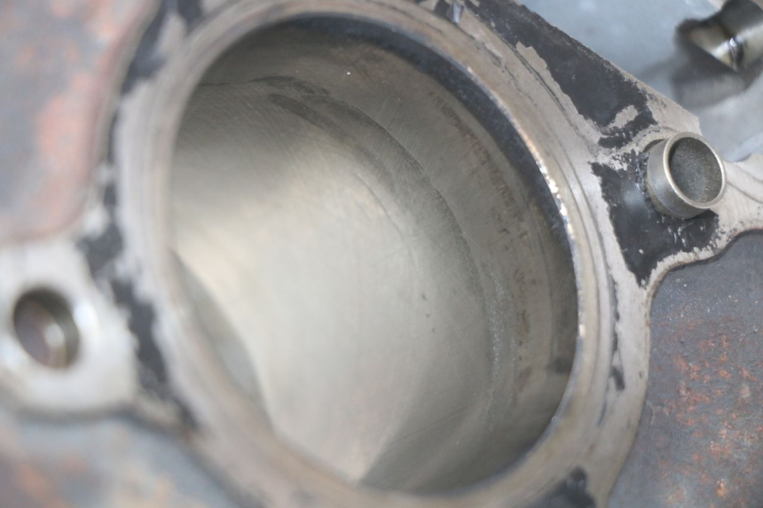 photo de CYLINDER TŁOK PIAGGIO VESPA LX 125 (2005 - 2010) - Inny kąt widzenia