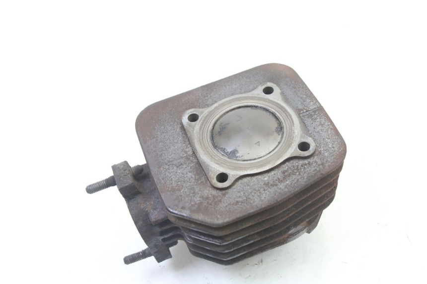 photo de CYLINDER TŁOK PEUGEOT VIVACITY NEW 2T 50 (2008 - 2017) - Zoom stanu zużycia