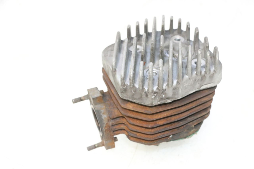 photo de CYLINDER TŁOK PEUGEOT VIVACITY NEW 2T 50 (2008 - 2017) - Inny kąt widzenia