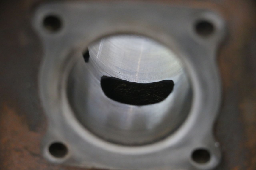 photo de CYLINDER TŁOK PEUGEOT VIVACITY NEW 2T 50 (2008 - 2017) - Punkty mocowania