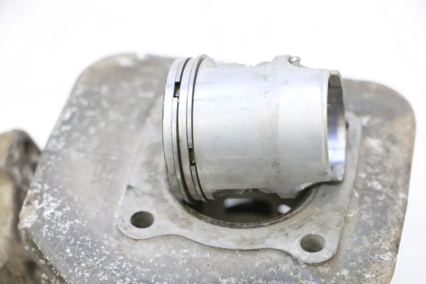 photo de CYLINDER TŁOK PEUGEOT VIVACITY 50 (1998 - 2003) - Alternatywny kąt