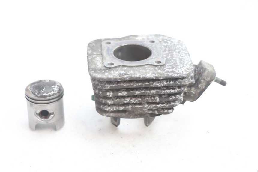 photo de CYLINDER TŁOK PEUGEOT VIVACITY 50 (2004 - 2009) - Szczegół części