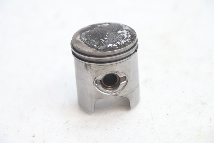 photo de CYLINDER TŁOK PEUGEOT VIVACITY 50 (2004 - 2009) - Zbliżenie komponentów