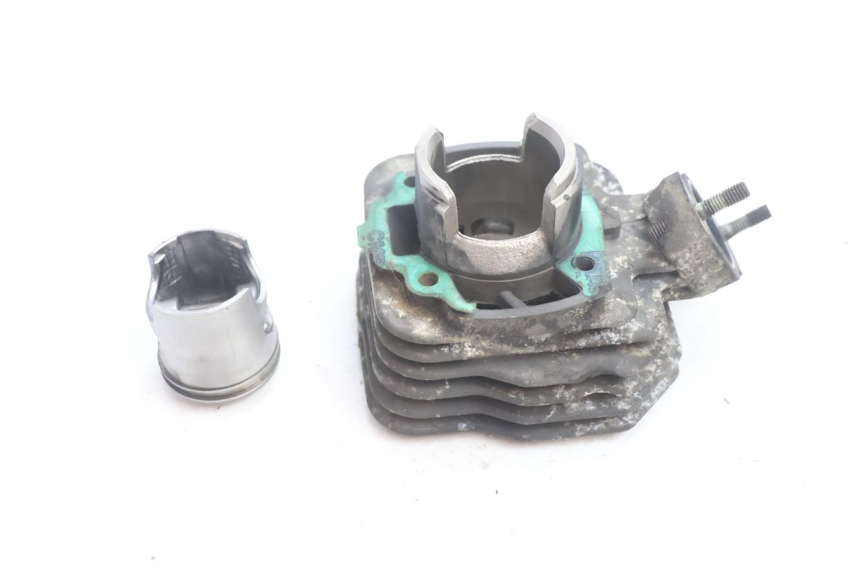 photo de CYLINDER TŁOK PEUGEOT VIVACITY 50 (2004 - 2009) - Zoom stanu zużycia