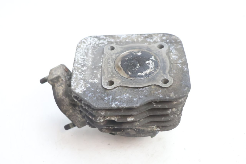 photo de CYLINDER TŁOK PEUGEOT VIVACITY 50 (2004 - 2009) - Zbliżenie techniczne