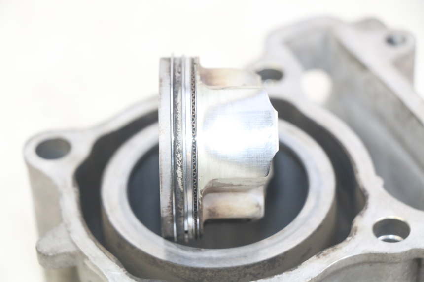 photo de CYLINDER TŁOK YAMAHA XMAX X-MAX 125 (2006 - 2009) - Szczegół części