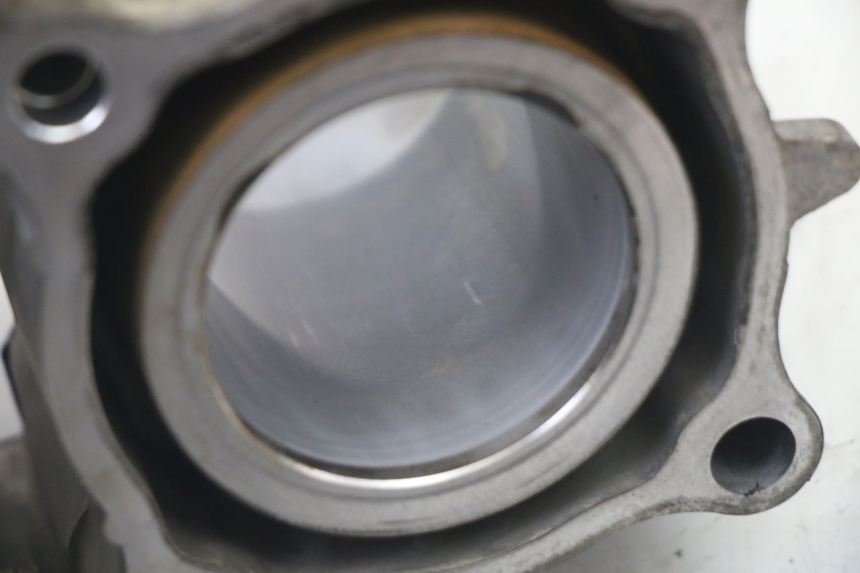 photo de CYLINDER TŁOK YAMAHA X-MAX XMAX 125 (2010 - 2013) - Szczegóły charakterystyczne
