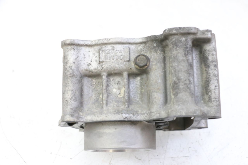 photo de CYLINDER TŁOK YAMAHA X-MAX XMAX 125 (2010 - 2013) - Zbliżenie komponentów
