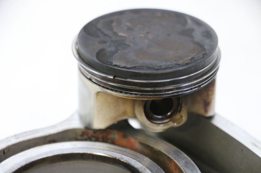 photo de CYLINDER TŁOK YAMAHA X-MAX XMAX 125 (2010 - 2013) - Struktura - zbliżenie