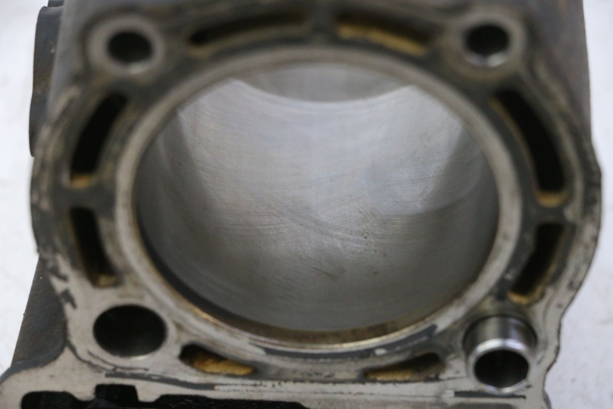 photo de CYLINDER TŁOK YAMAHA X-MAX XMAX 250 (2006 - 2009) - Widok ogólny