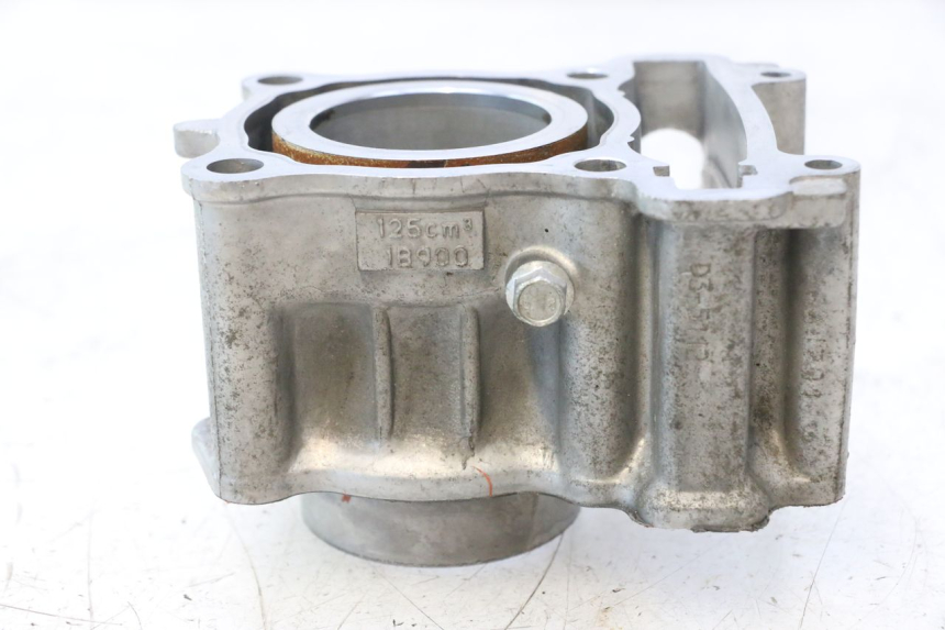 photo de CYLINDER TŁOK YAMAHA X-MAX XMAX 125 (2010 - 2013) - Zbliżenie komponentów