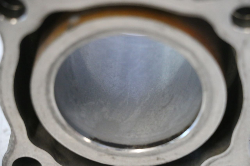 photo de CYLINDER TŁOK YAMAHA X-MAX XMAX 125 (2010 - 2013) - Zoom stanu zużycia
