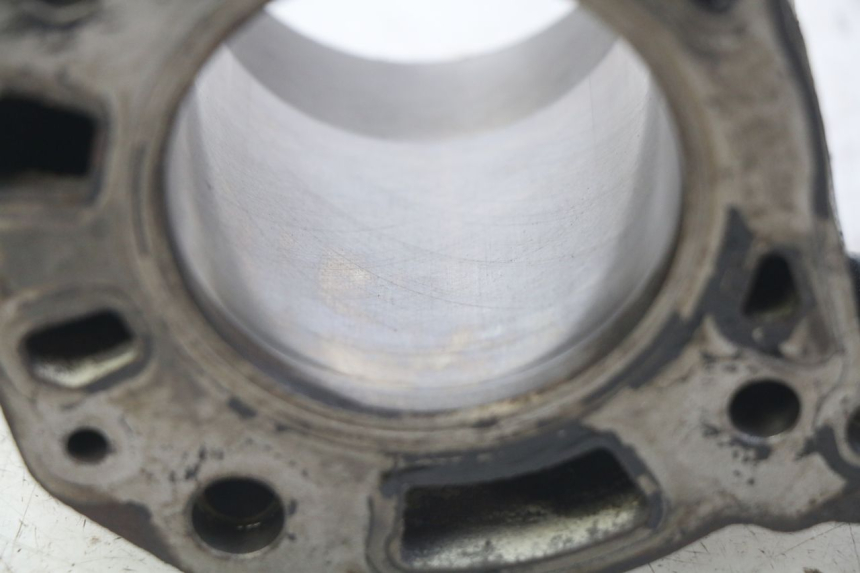 photo de CYLINDER TŁOK PIAGGIO X8 125 (2004 - 2007) - Szczegóły charakterystyczne