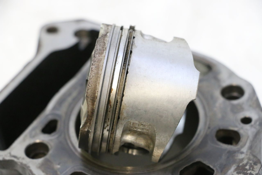 photo de CYLINDER TŁOK PIAGGIO X9 EVOLUTION 125 (2003 - 2007) - Szczegół części