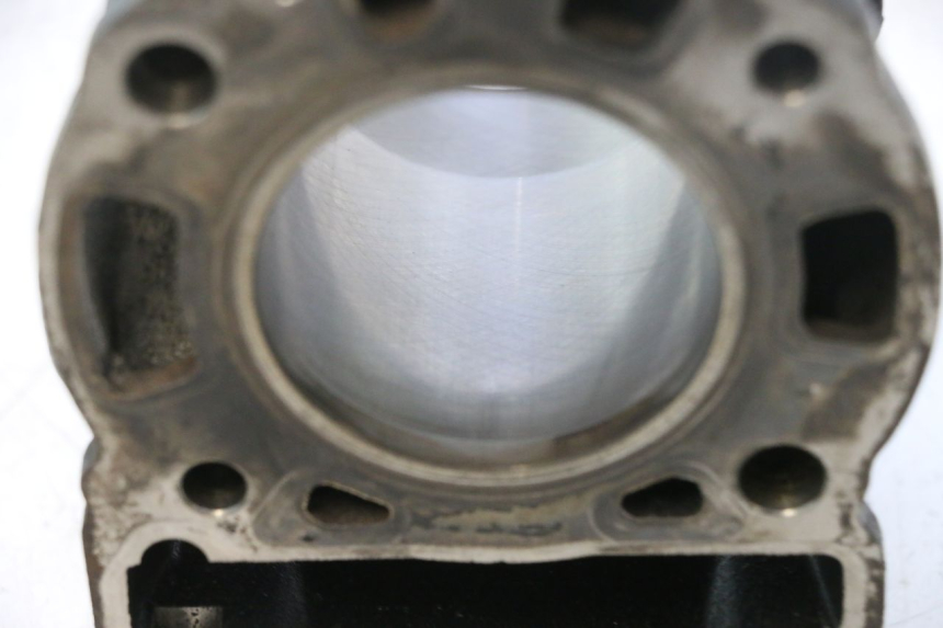 photo de CYLINDER TŁOK PIAGGIO X9 EVOLUTION 125 (2003 - 2007) - Widok z bliska