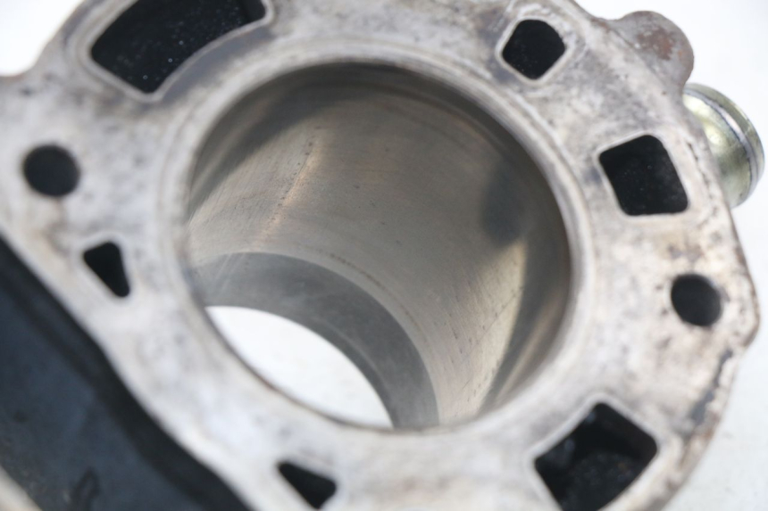 photo de CYLINDER TŁOK PIAGGIO X9 125 (2000 - 2003) - Inny kąt widzenia