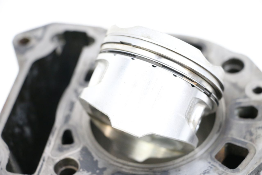 photo de CYLINDER TŁOK PIAGGIO XEVO - X EVO 125 (2007 - 2017) - Zbliżenie komponentów