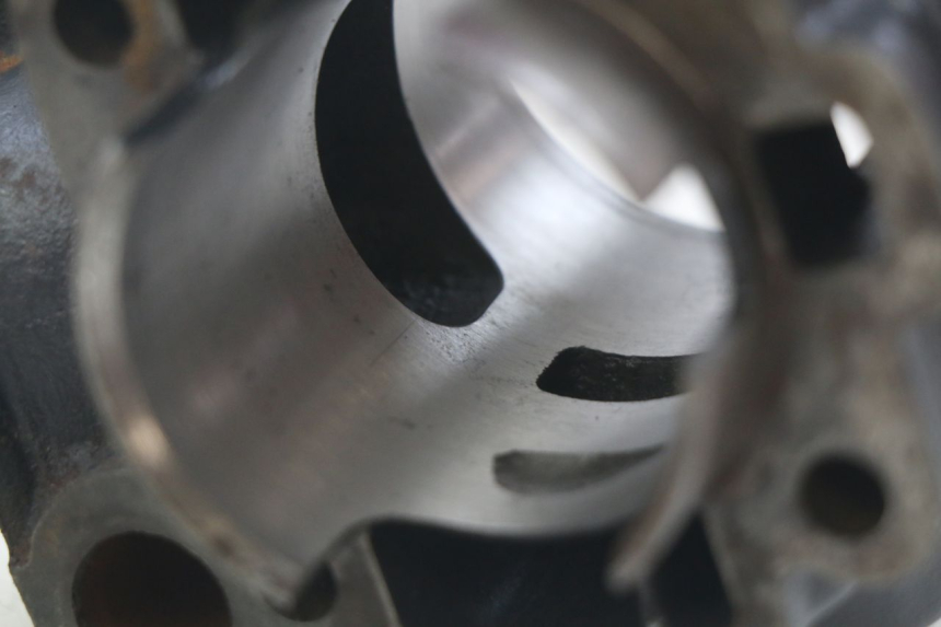 photo de CYLINDER TŁOK PEUGEOT XP6 50 (2006 - 2011) - Widok ogólny