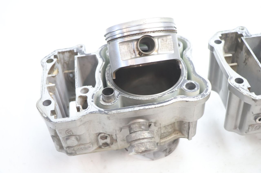 photo de TŁOK CYLINDRA HONDA XRV AFRICA TWIN 750 (1990 - 1992) - Szczegół części