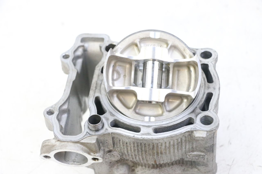 photo de CYLINDER TŁOK YAMAHA YZ-F YZF 250 (2007 - 2013) - Struktura - zbliżenie
