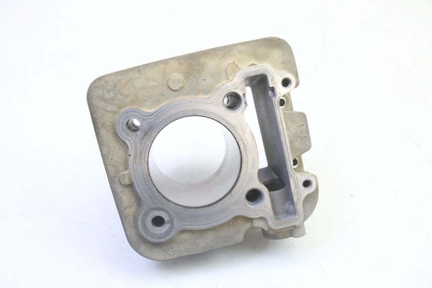 photo de CYLINDER TŁOK YAMAHA YFM R RAPTOR 250 (2008 - 2014) - Zbliżenie komponentów