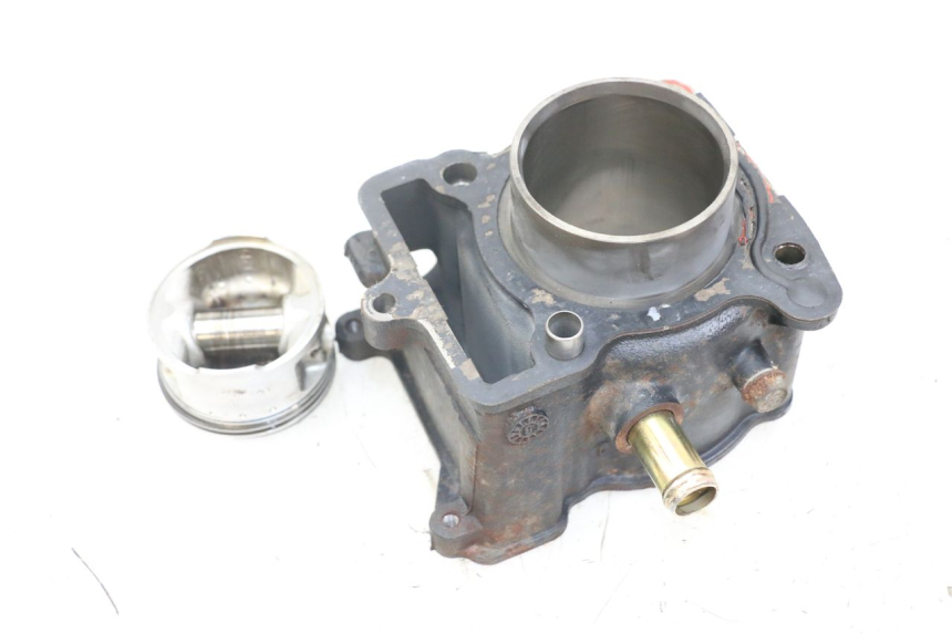 photo de CYLINDER TŁOK YAMAHA YP MAJESTY 125 (2002 - 2006) - Zoom stanu zużycia
