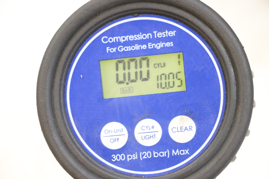 photo de CYLINDER TŁOK YAMAHA YP MAJESTY 125 (2002 - 2006) - Inny kąt widzenia