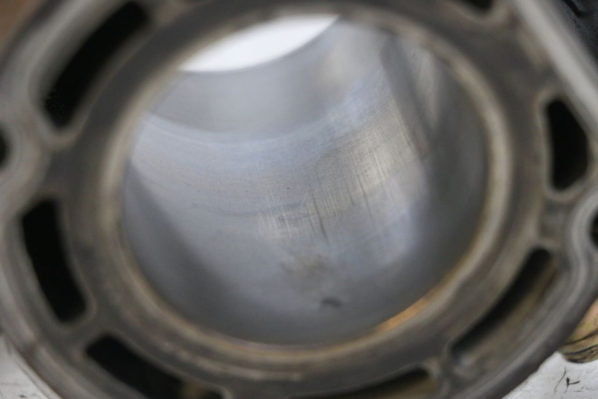 photo de CYLINDER TŁOK YAMAHA YP MAJESTY 125 (2002 - 2006) - Widok ogólny